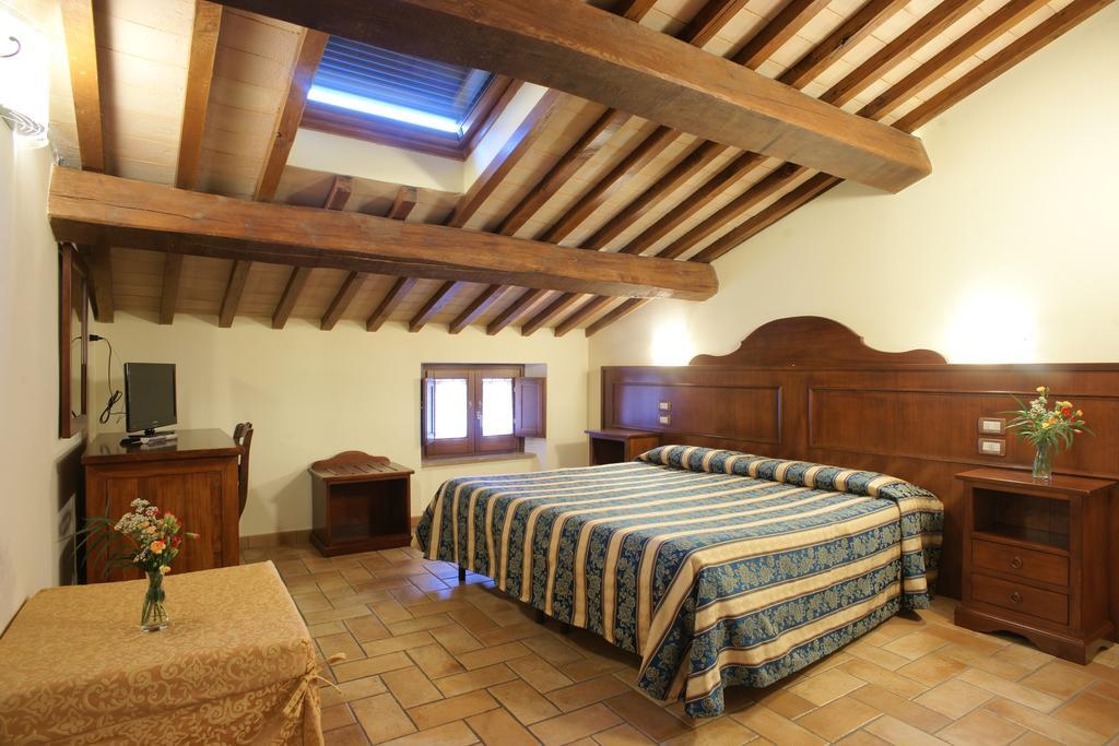 Albergo La Rocca Assisi Ruang foto